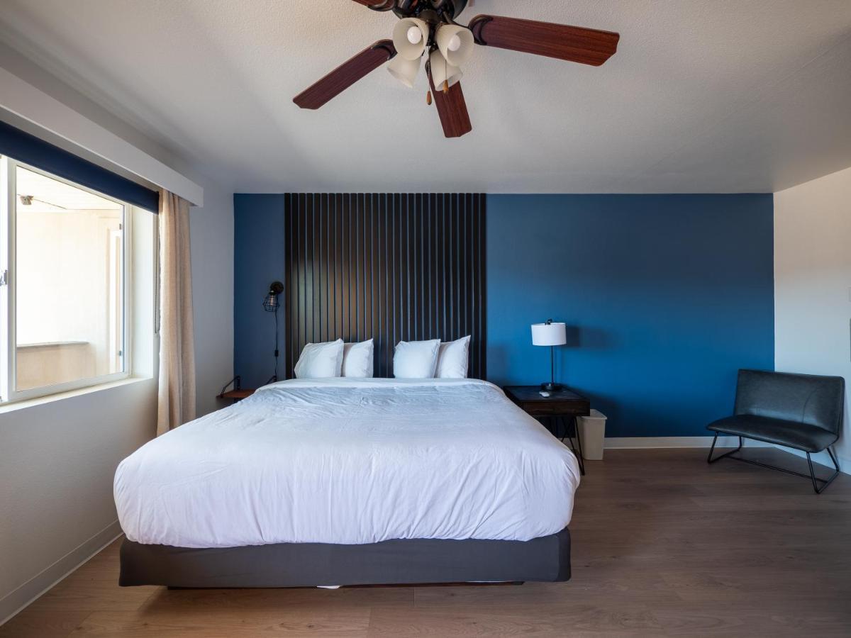 Balanced Rock Inn Фрута Екстериор снимка
