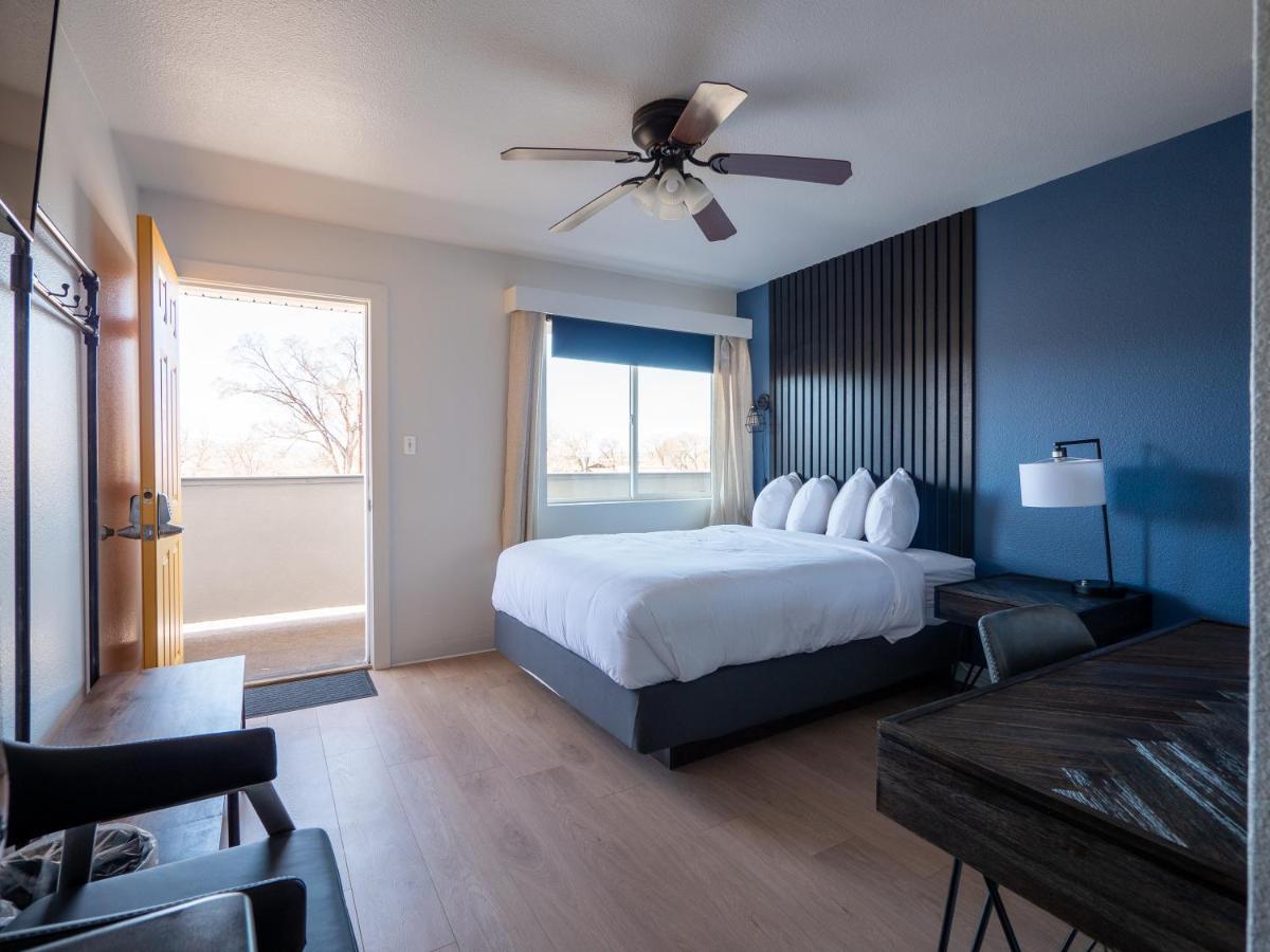 Balanced Rock Inn Фрута Екстериор снимка