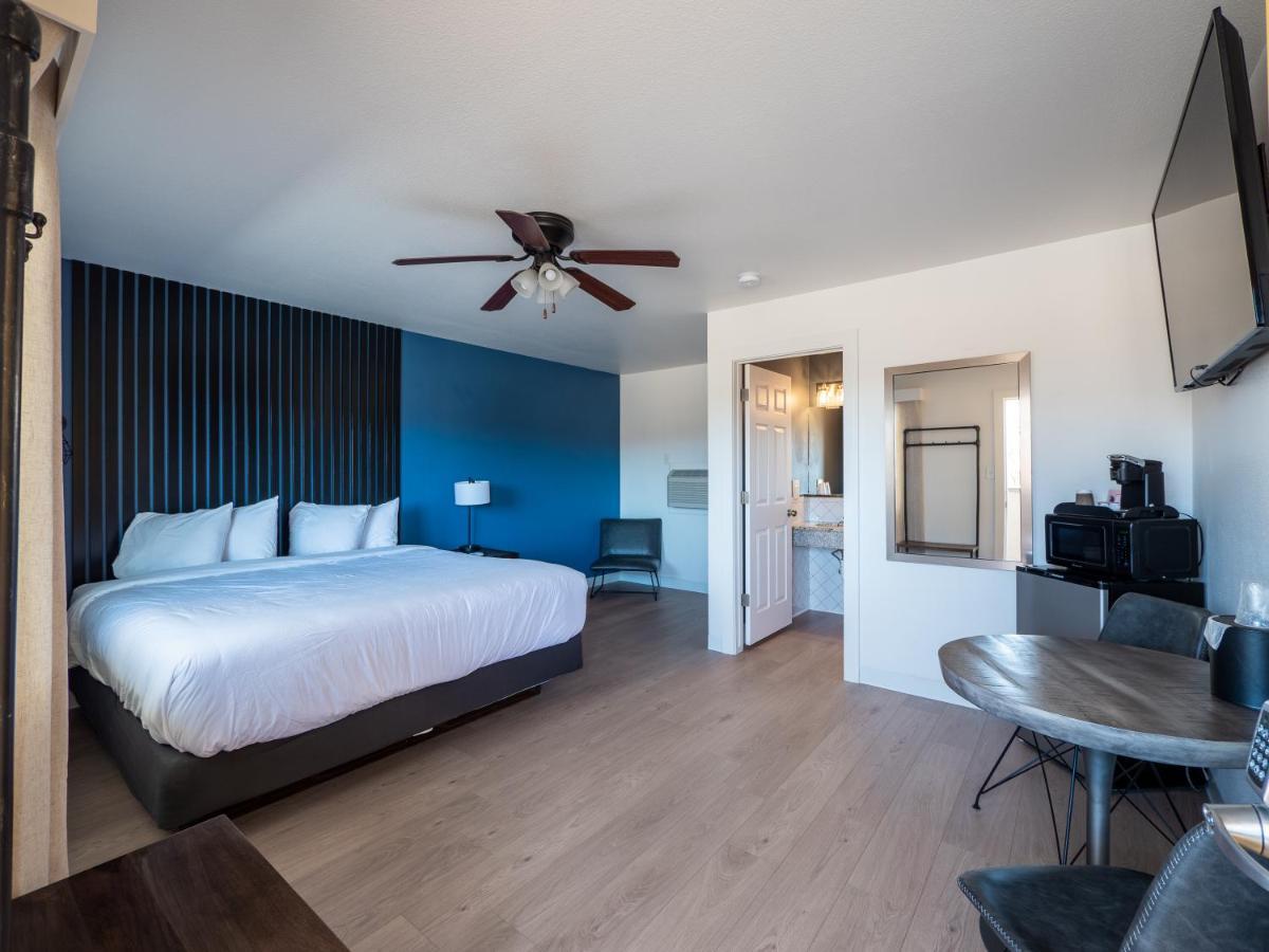 Balanced Rock Inn Фрута Екстериор снимка