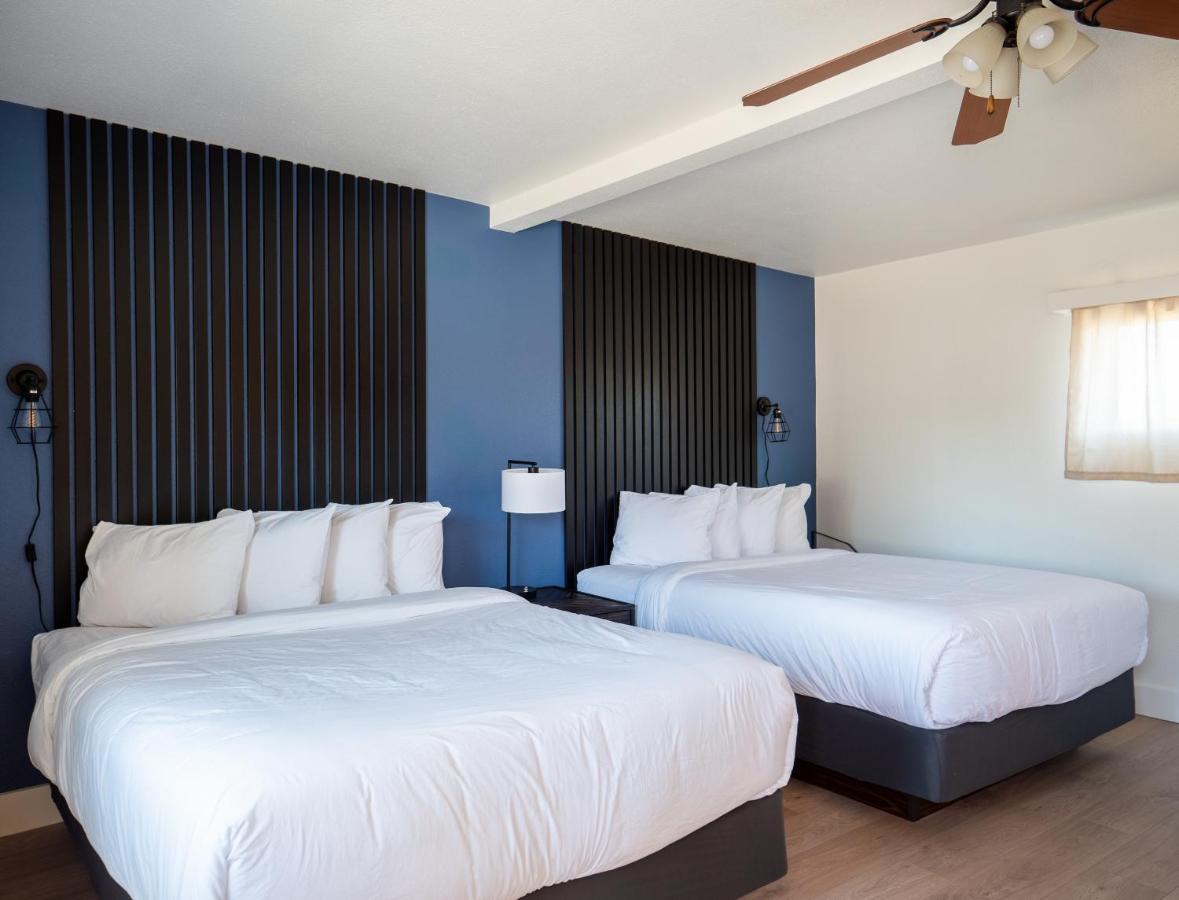 Balanced Rock Inn Фрута Екстериор снимка